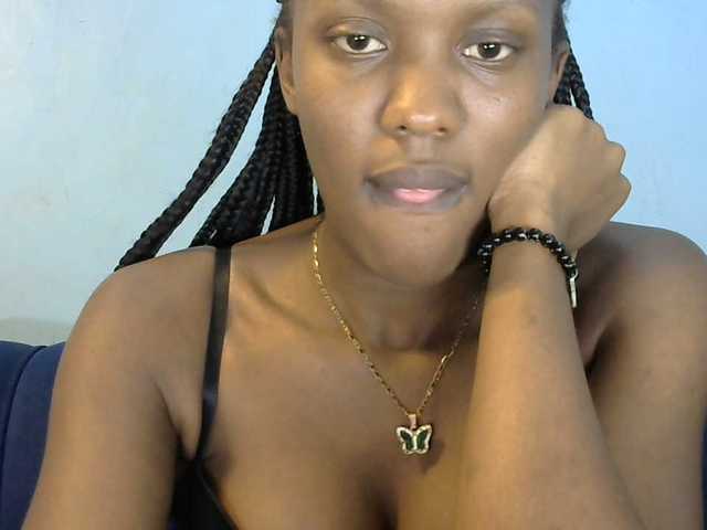 Trisha254 live cam on BongaCams