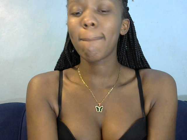 Trisha254 live cam on BongaCams
