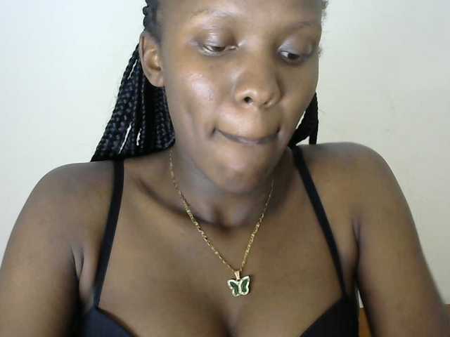 Trisha254 live cam on BongaCams