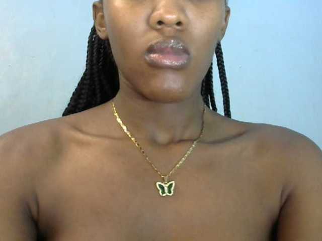 Trisha254 live cam on BongaCams