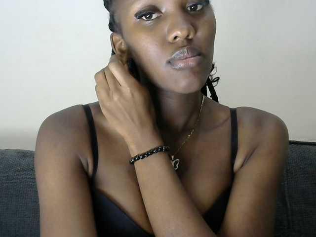 Trisha254 live cam on BongaCams