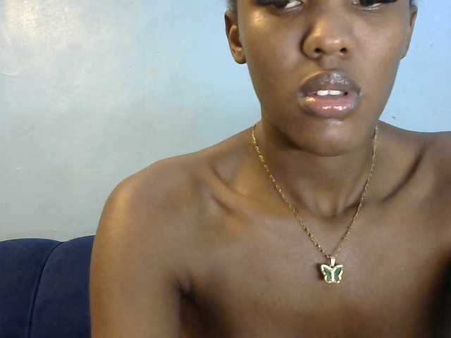 Trisha254 live cam on BongaCams