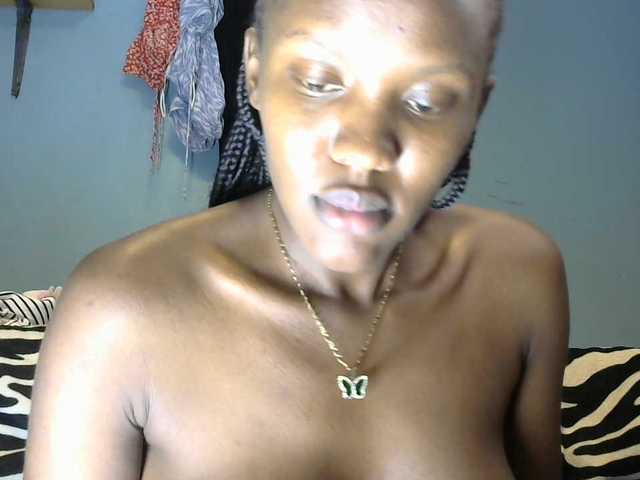 Trisha254 live cam on BongaCams