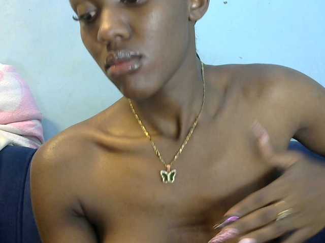 Trisha254 live webcam show
