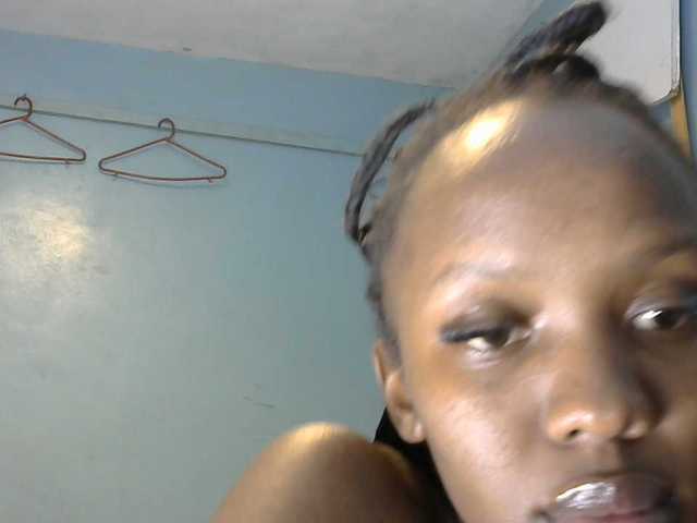 Trisha254 live cam on BongaCams