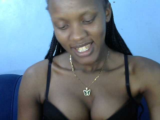 Trisha254 live cam on BongaCams