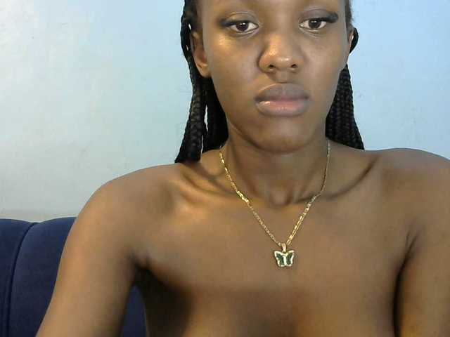 Trisha254 live cam on BongaCams