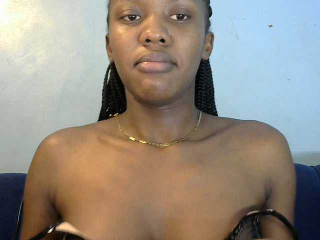 Trisha254 live cam on BongaCams