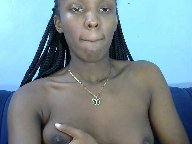 Trisha254 live cam on BongaCams