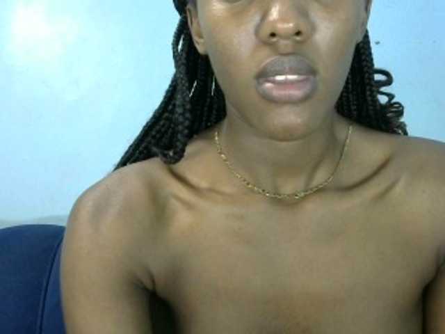Trisha254 live cam on BongaCams