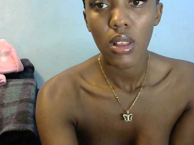 Trisha254 live cam on BongaCams