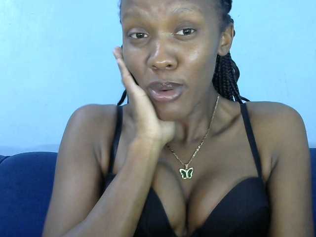 Trisha254 live cam on BongaCams