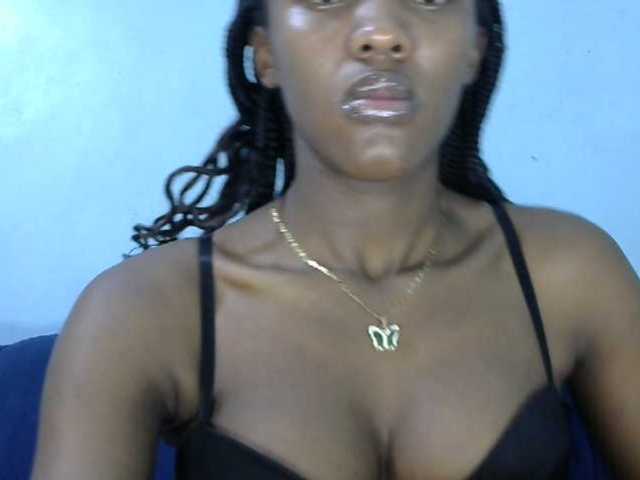 Trisha254 live cam on BongaCams
