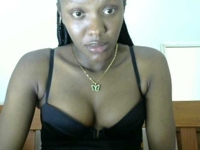 Trisha254 live cam on BongaCams