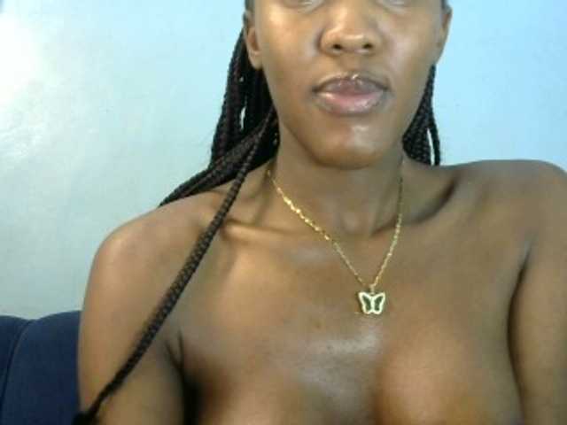 Trisha254 live cam on BongaCams