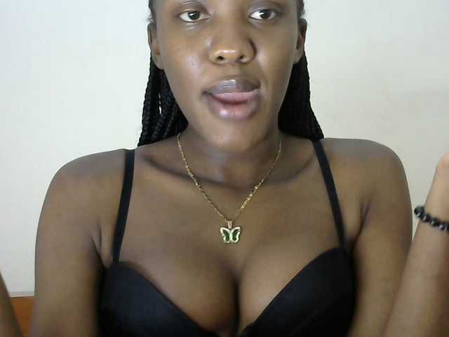 Trisha254 live cam on BongaCams