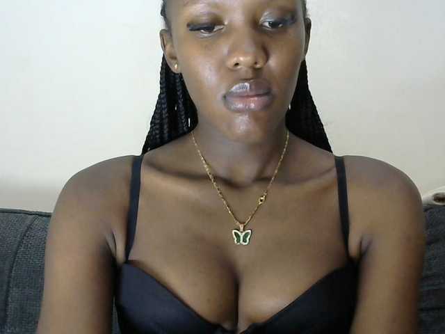 Trisha254 live cam on BongaCams