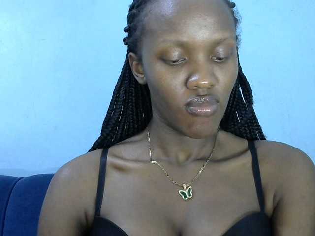 Trisha254 live cam on BongaCams