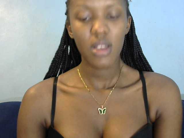 Trisha254 live cam on BongaCams