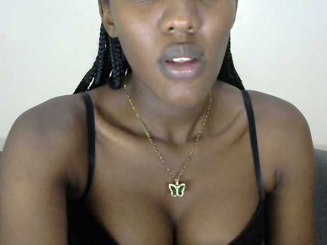 Trisha254 live cam on BongaCams