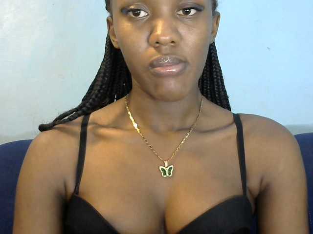 Trisha254 live cam on BongaCams