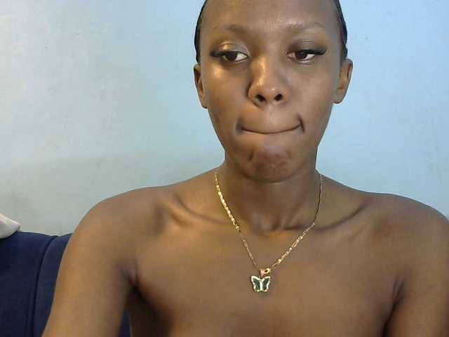 Trisha254 live cam on BongaCams