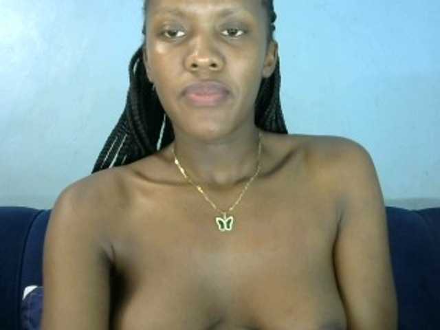 Trisha254 live cam on BongaCams