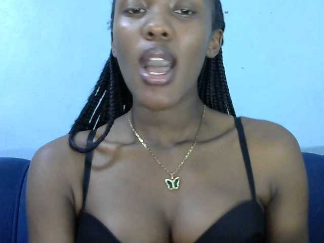 Trisha254 live cam on BongaCams