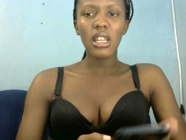 Trisha254 live cam on BongaCams