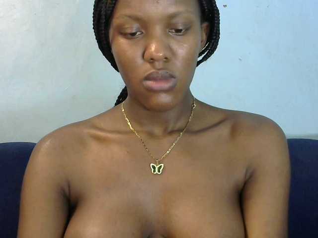 Trisha254 live cam on BongaCams