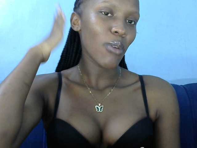 Trisha254 live cam on BongaCams