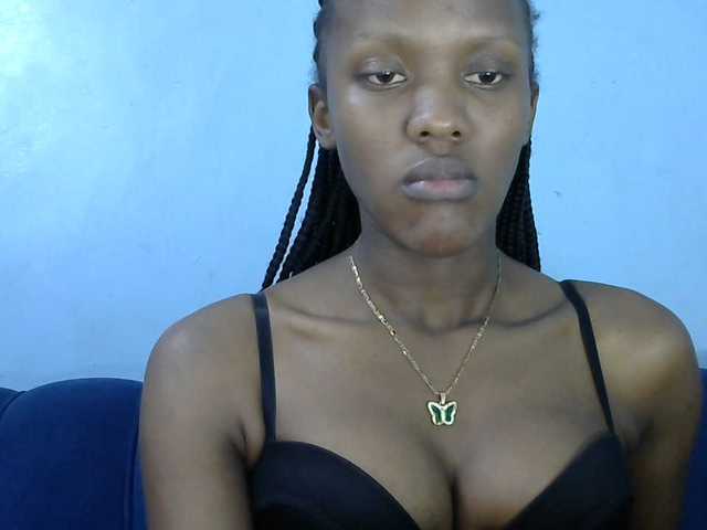 Trisha254 live cam on BongaCams