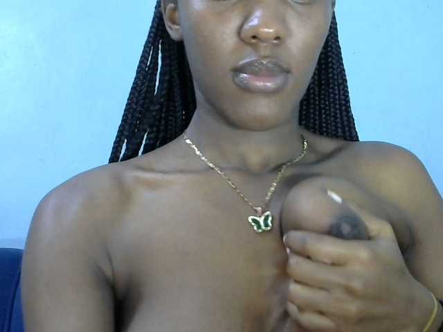 Trisha254 live cam on BongaCams