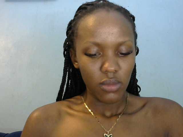 Trisha254 live cam on BongaCams
