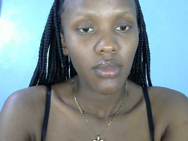 Trisha254 live cam on BongaCams