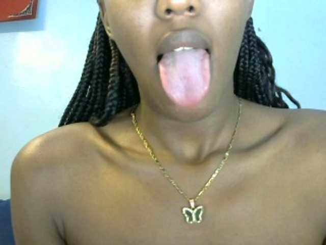 Trisha254 live cam on BongaCams
