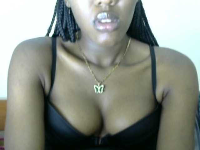 Trisha254 live cam on BongaCams