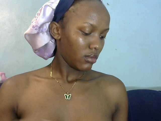 Trisha254 live cam on BongaCams