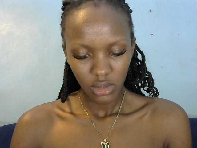 Trisha254 live cam on BongaCams