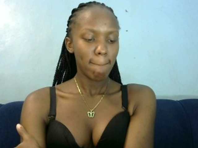 Trisha254 live cam on BongaCams