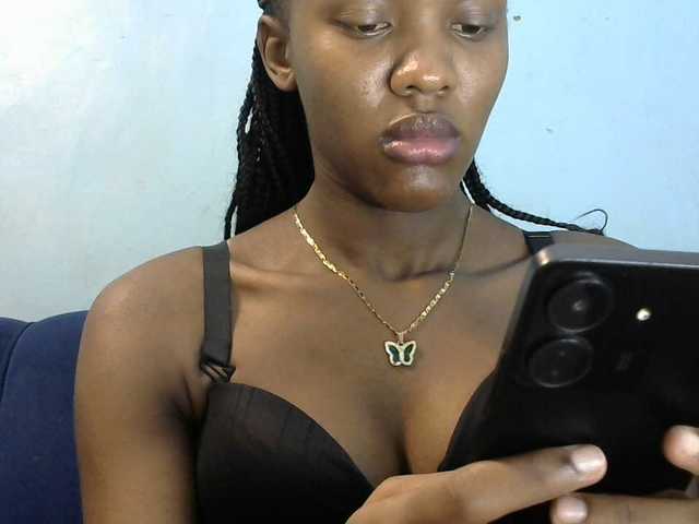 Trisha254 live cam on BongaCams
