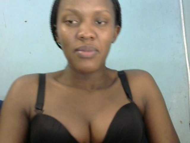 Trisha254 live cam on BongaCams