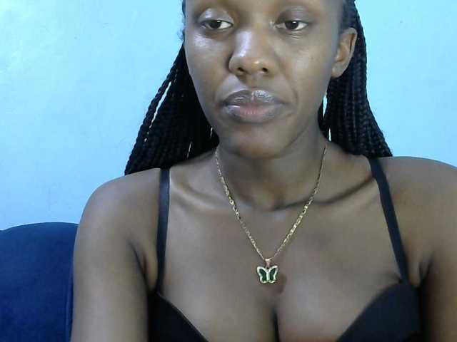 Trisha254 live cam on BongaCams