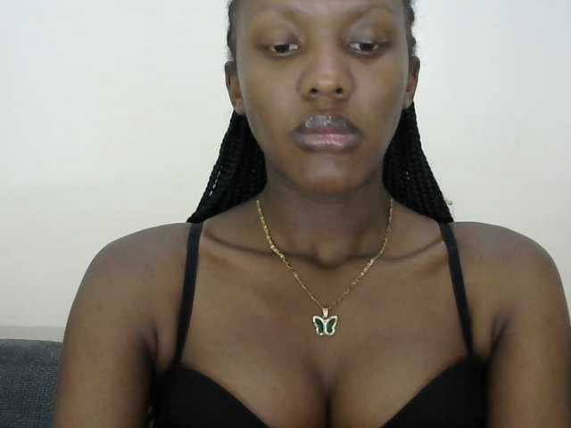 Trisha254 live cam on BongaCams