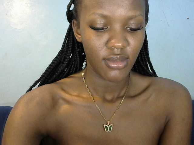 Trisha254 live cam on BongaCams