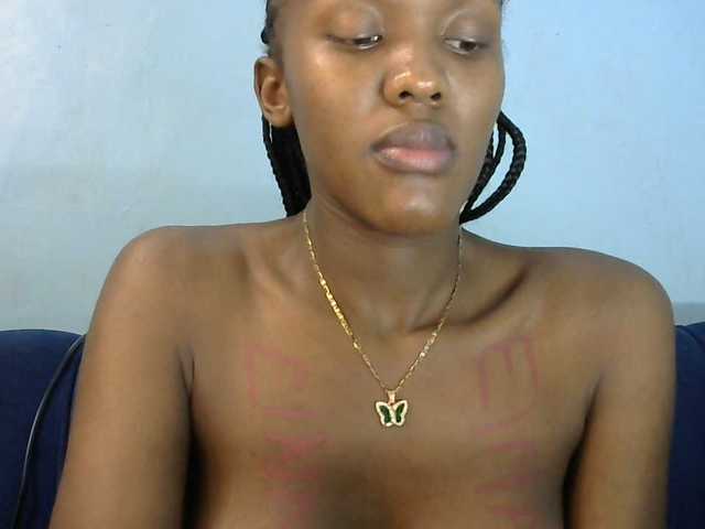 Trisha254 live cam on BongaCams
