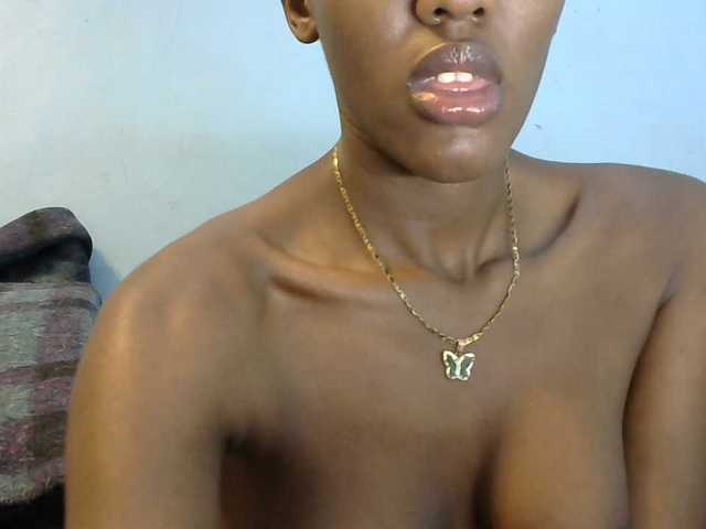 Trisha254 live cam on BongaCams