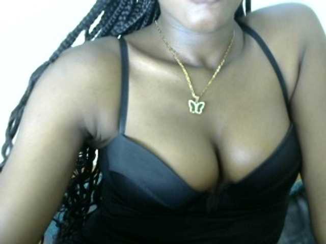 Trisha254 live cam on BongaCams