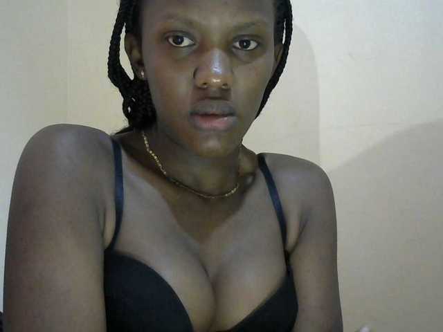 Trisha254 live cam on BongaCams