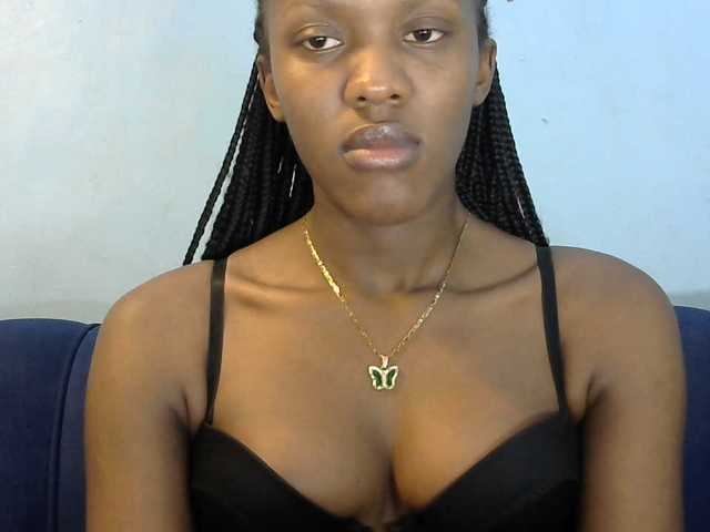 Trisha254 live cam on BongaCams